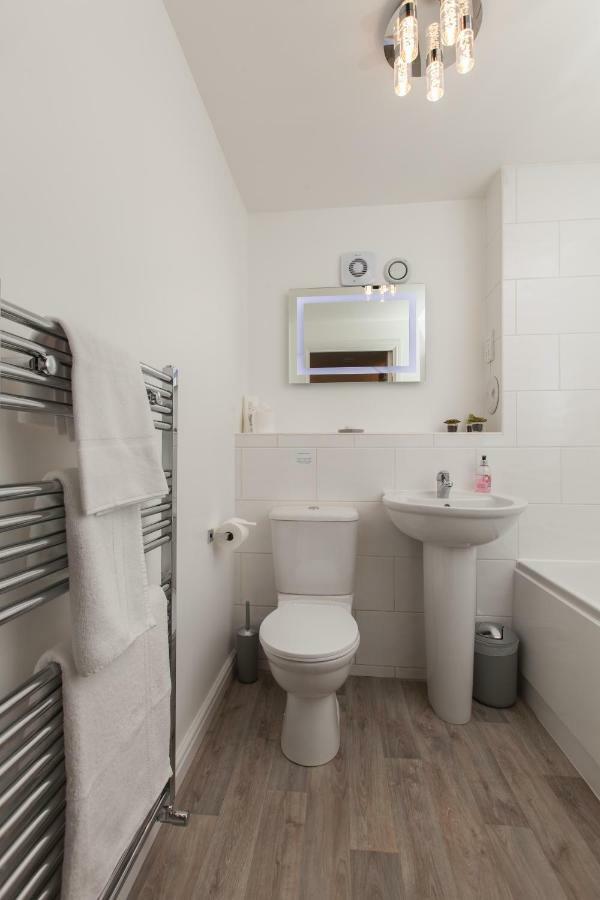 Dunfermline - Luxury Two Bedroom Apartment - Tp Exterior photo